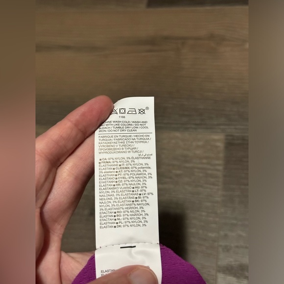 Brand new - tags on- Athleta - In Seam Criss Cross Tank - Picture 7 of 7